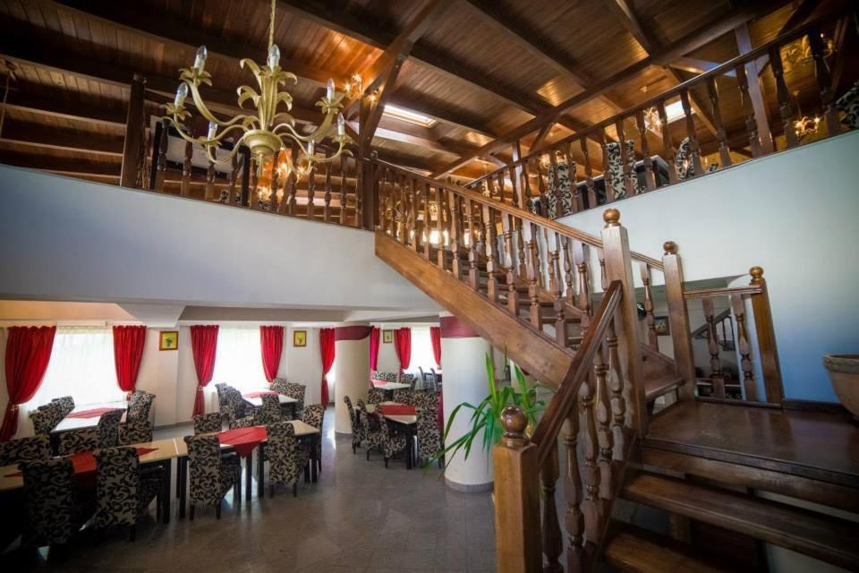 Hotel Gclub Breáza Kültér fotó